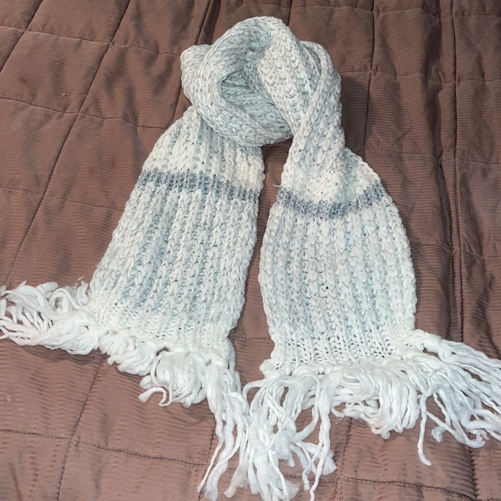 NWT hat and scarf - Picture 3 of 3